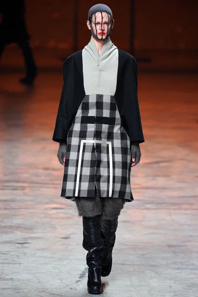 Look 40